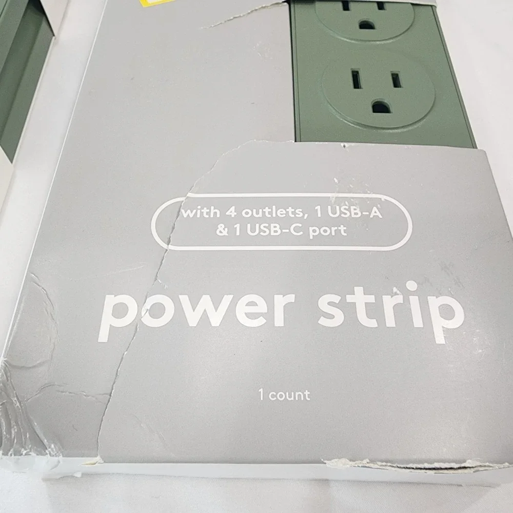 Surge Protector 6 Outlet And Power Strip 4 Outlet USB-A USB-C Port New Other